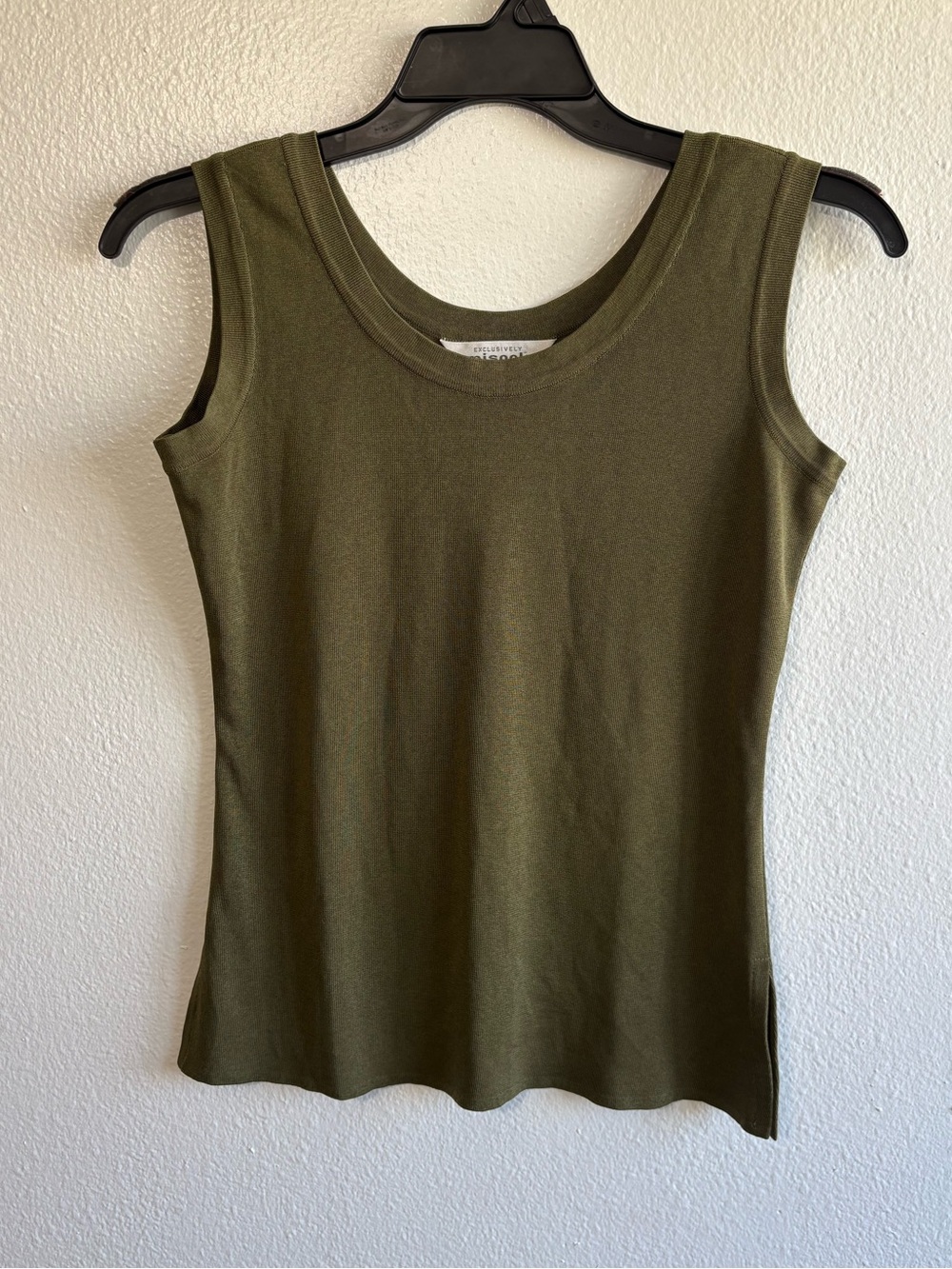 Exclusively Misook Size XS Olive Green Knit Tank Top Business Office Preppy